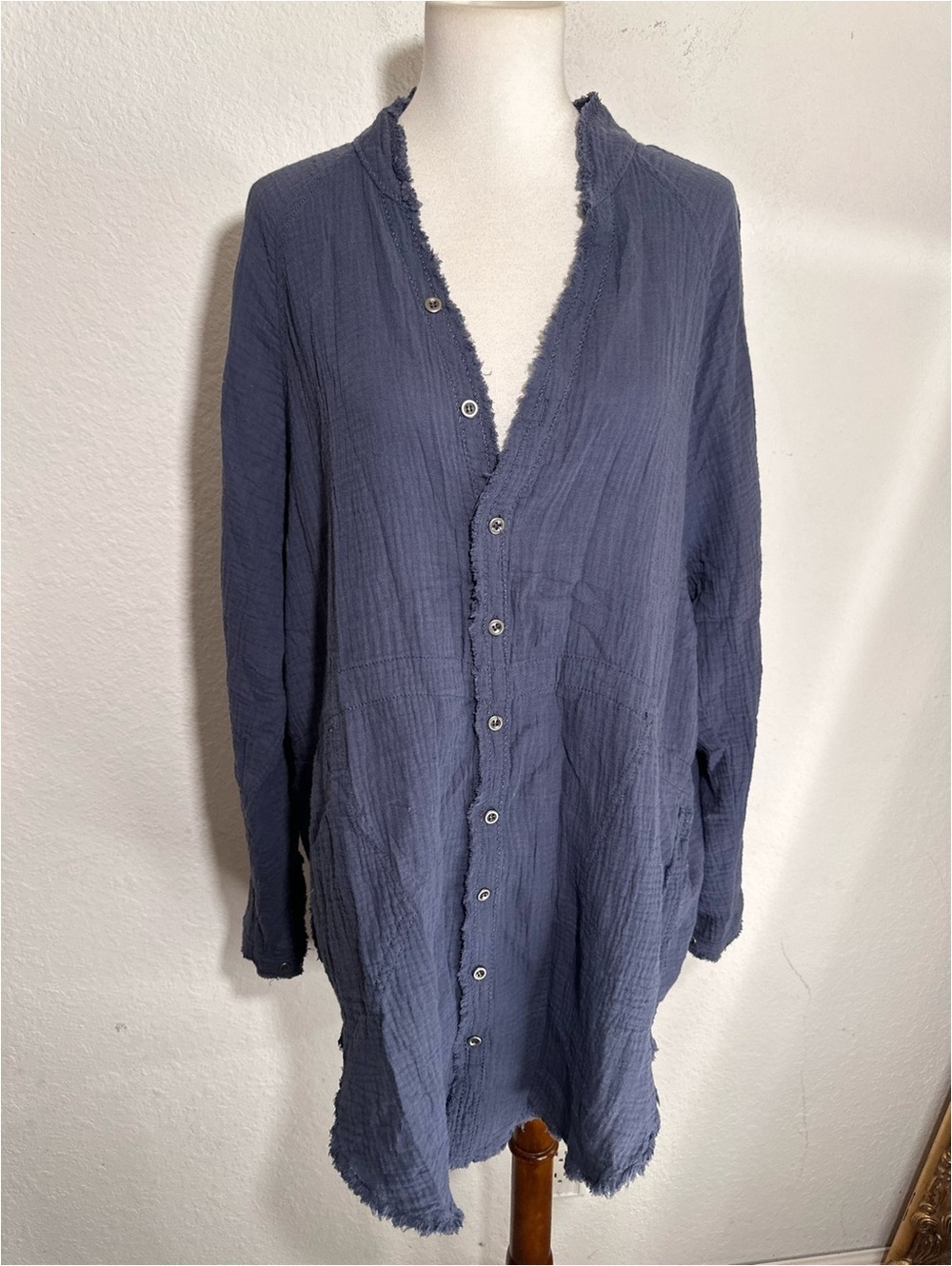 New Faherty Brand Indigo Blue Oversized Dream Cotton Gauze Shirt Size Small